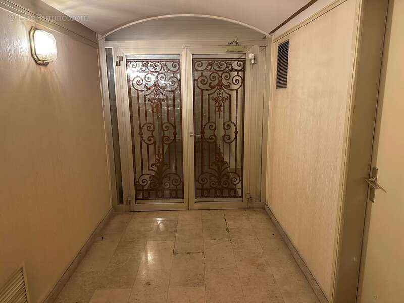 Appartement à VERSAILLES