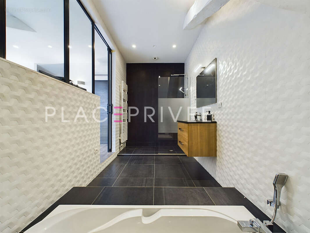 Loft Professionnel Bureaux Ville Vieille - photo 11