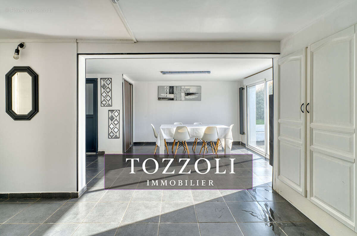 Maison à L'ISLE-D'ABEAU