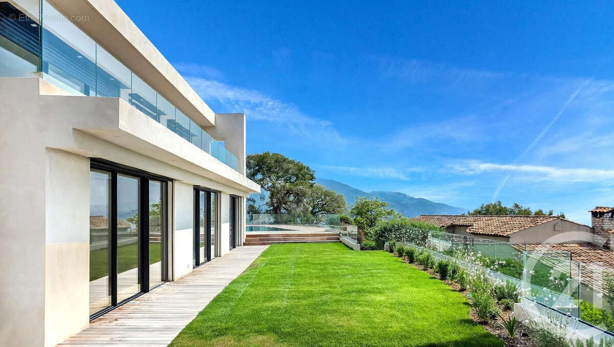 Maison à ROQUEBRUNE-CAP-MARTIN