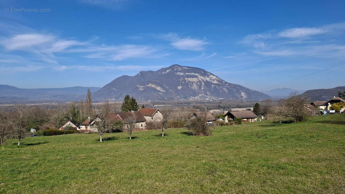 Terrain à CHANAZ