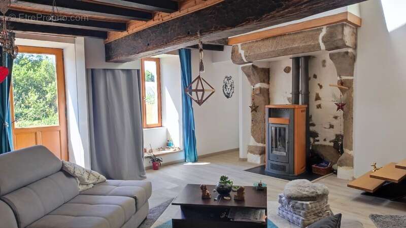 Maison à LA FORET-SUR-SEVRE