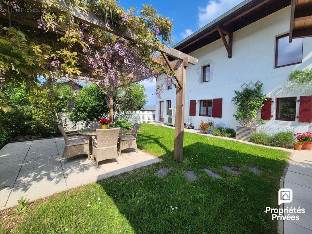 Maison avec dépendance piscine & jardin - Chevrier 74520 - photo 4