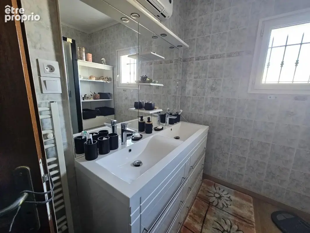 Villa plain pied, dépendance et jardin de 2090m² - photo 28
