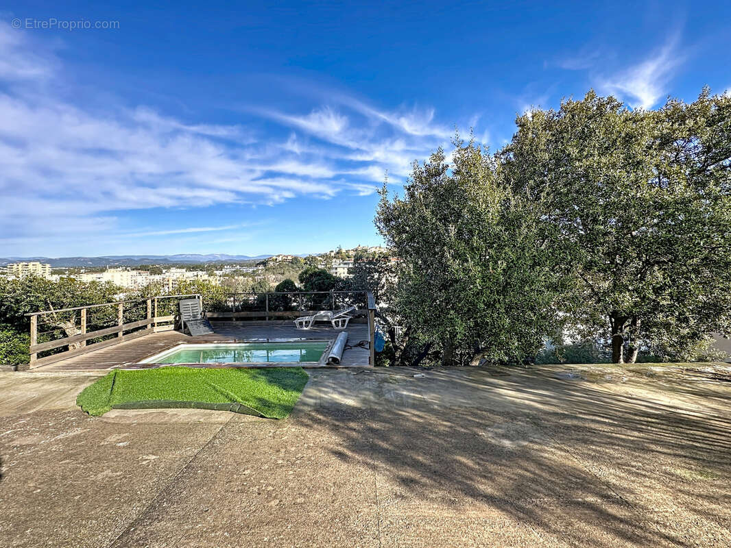 Appartement à SAINT-RAPHAEL