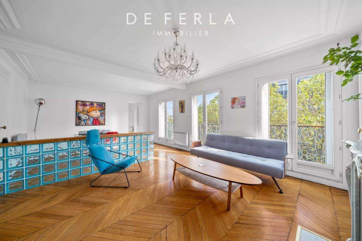 Appartement à PARIS-10E