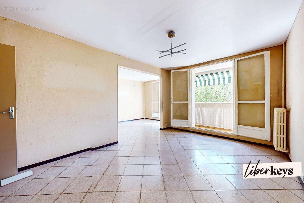 Appartement à MARSEILLE-11E