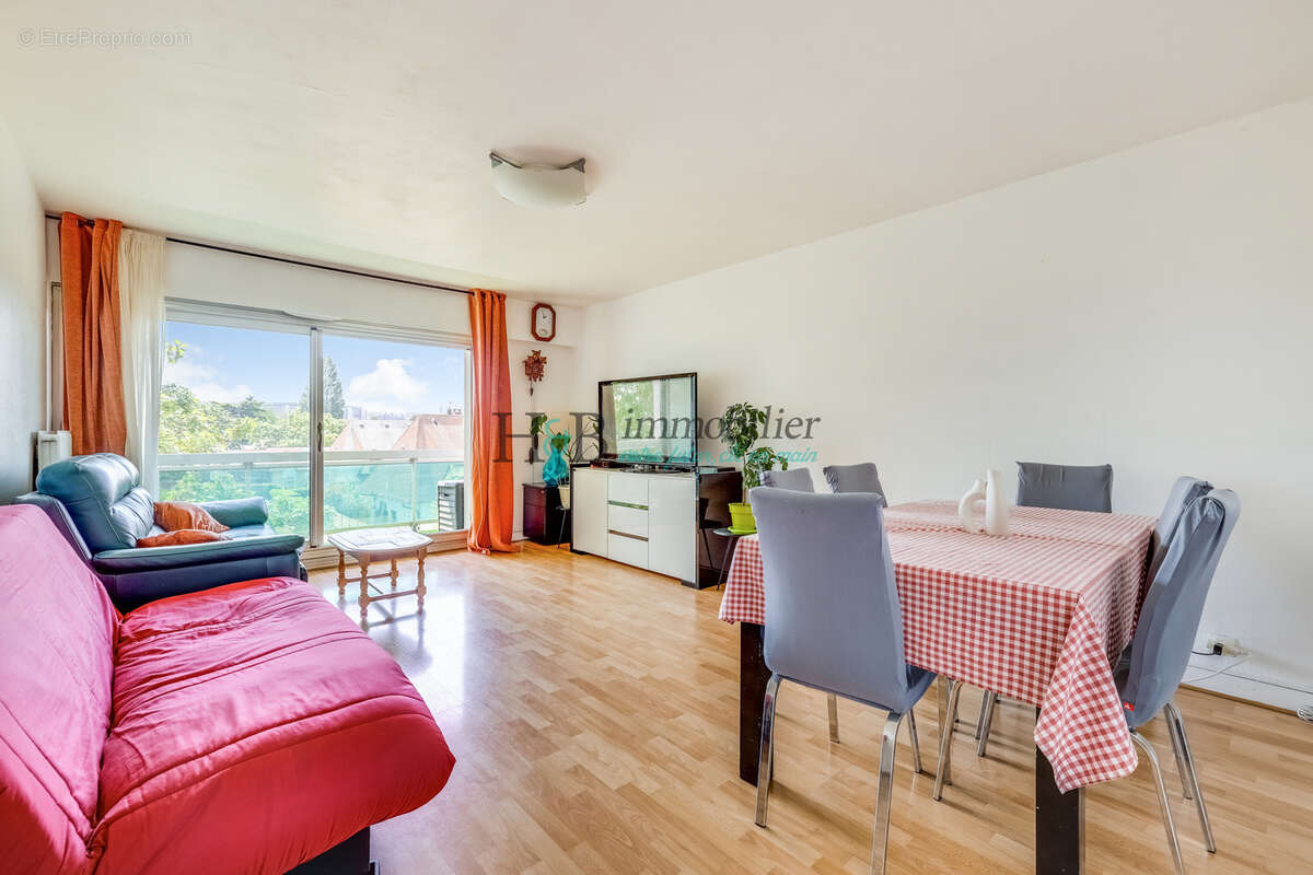 Appartement à ROSNY-SOUS-BOIS