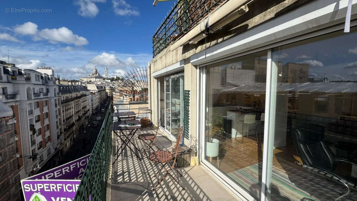 Appartement à PARIS-18E