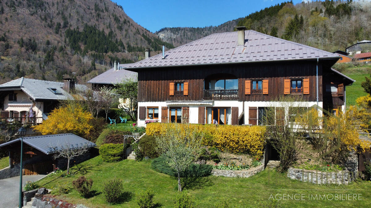 Maison à TANINGES