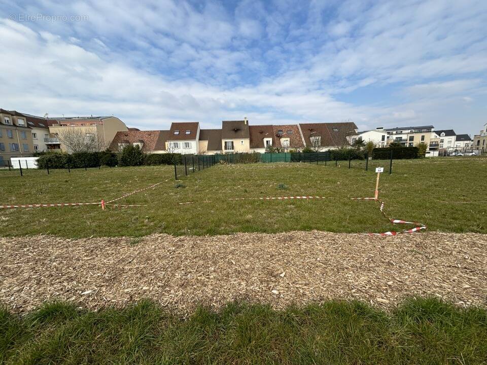 Terrain à MEAUX
