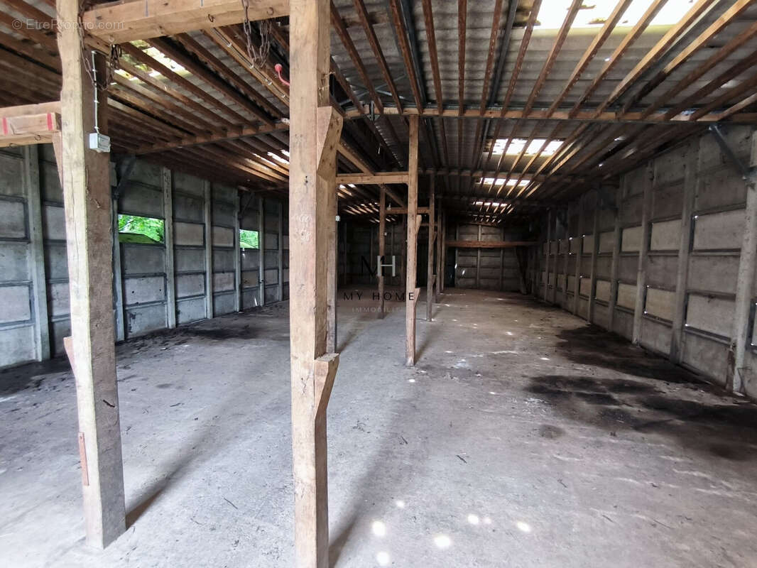 dépendance de stockage - Maison à LALACELLE