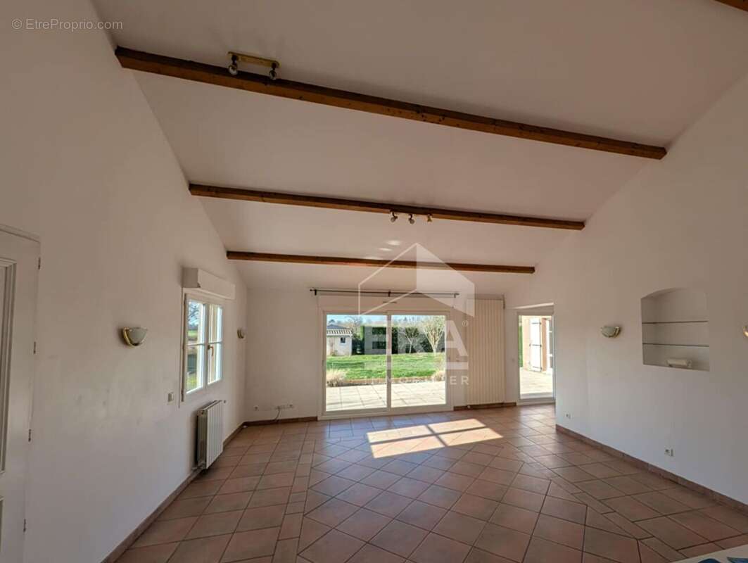 Maison à MONTPON-MENESTEROL