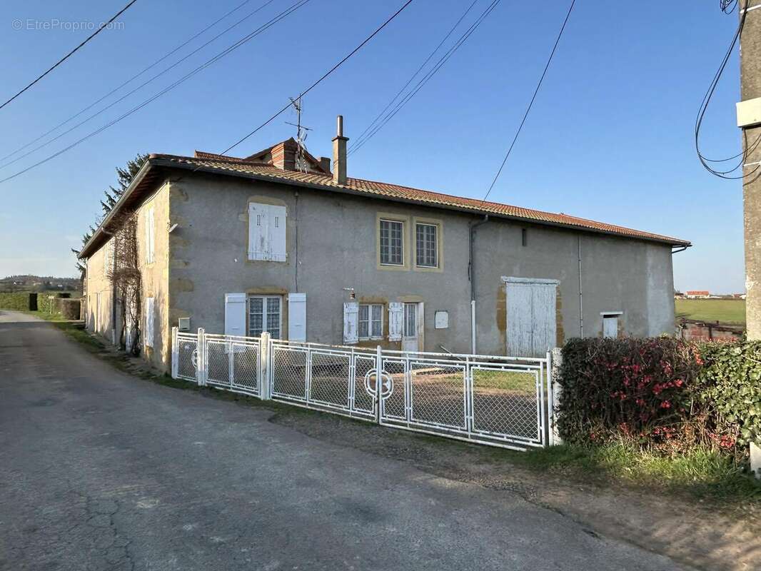 Photo 2 - Maison à CHARLIEU