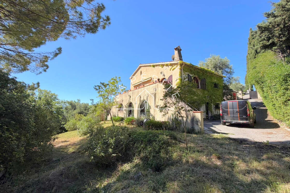 Maison à SPERACEDES