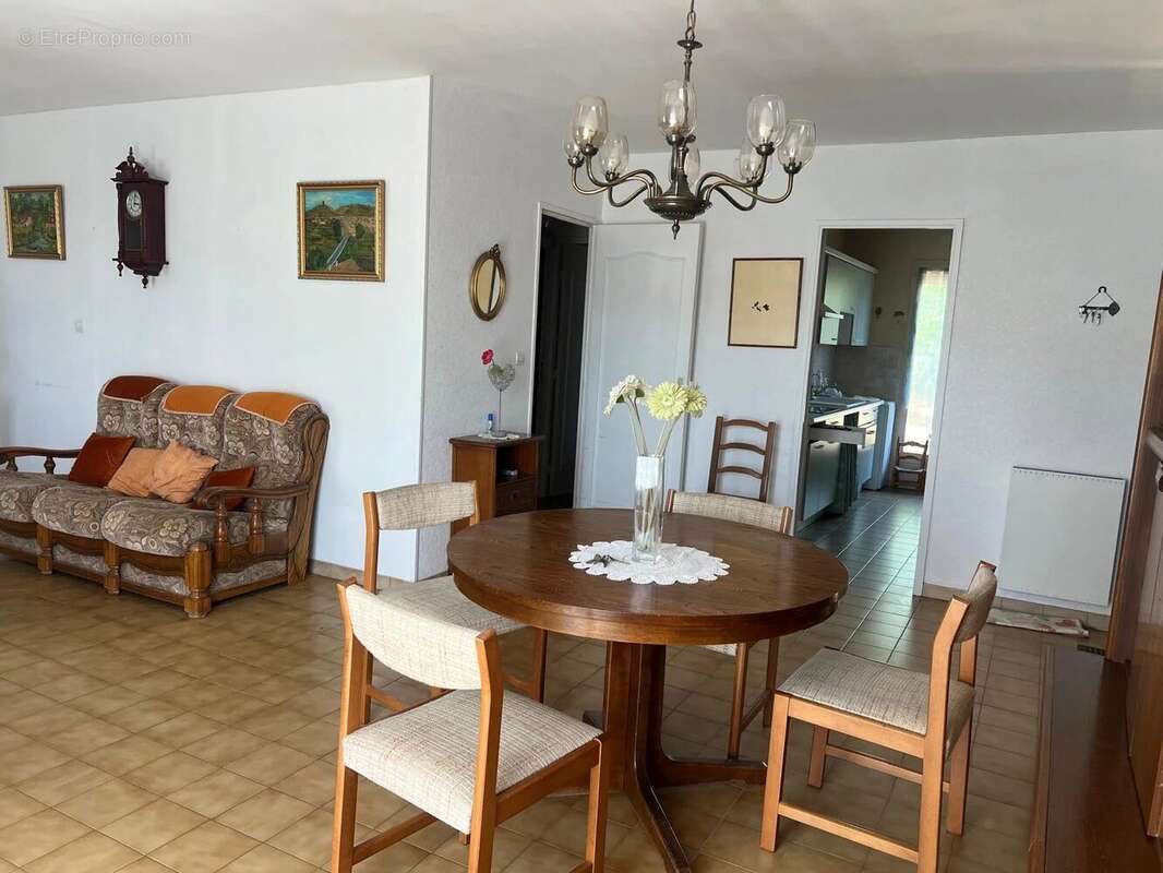 Maison à GINESTAS