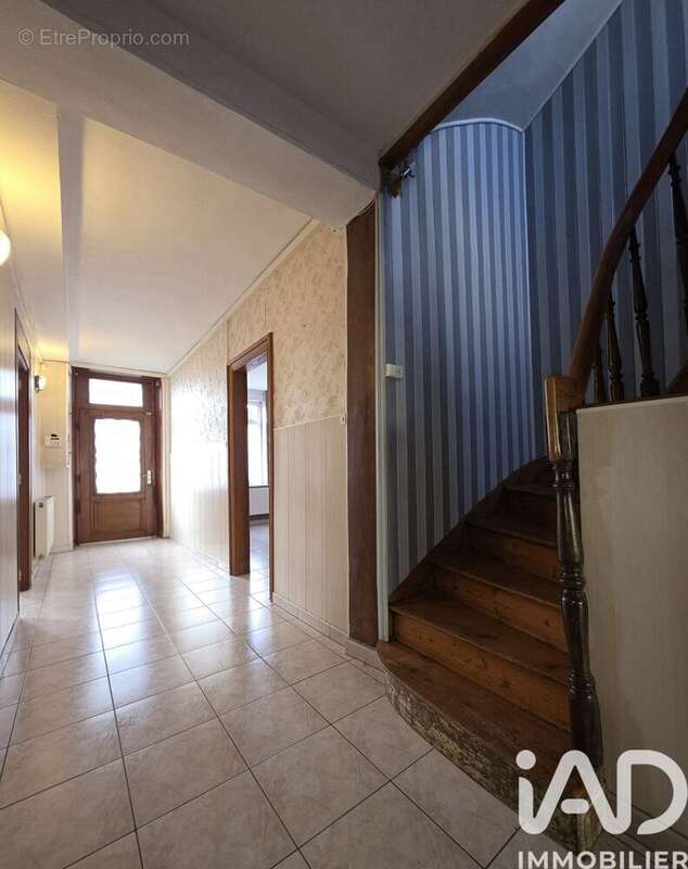 Photo 3 - Maison à PONT-SUR-SAMBRE