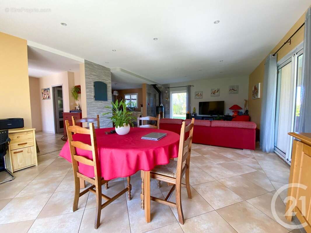 Maison à FONTENILLES