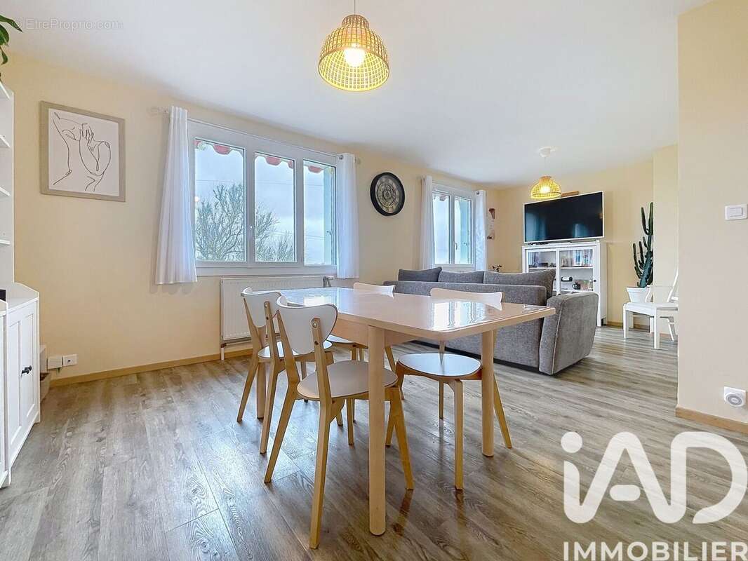 Photo 3 - Maison à SORIGNY
