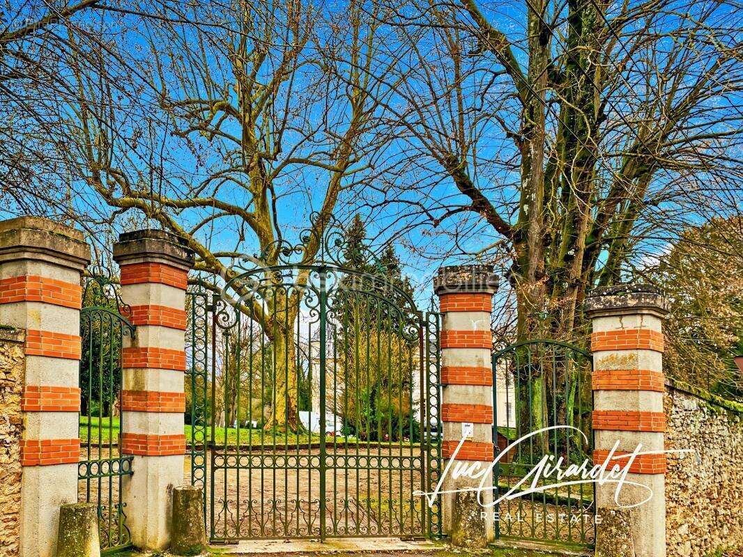 Maison à COULOMMIERS