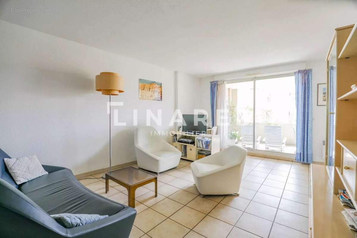 Appartement à MARSEILLE-8E