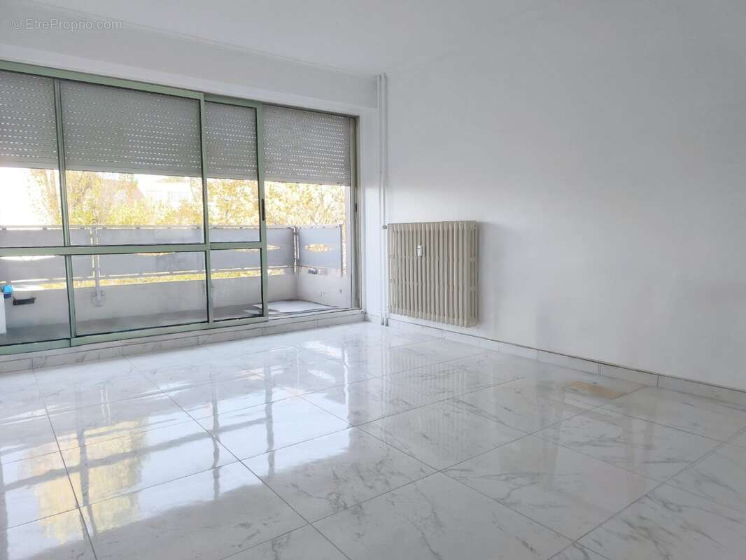 Appartement à LE PEAGE-DE-ROUSSILLON