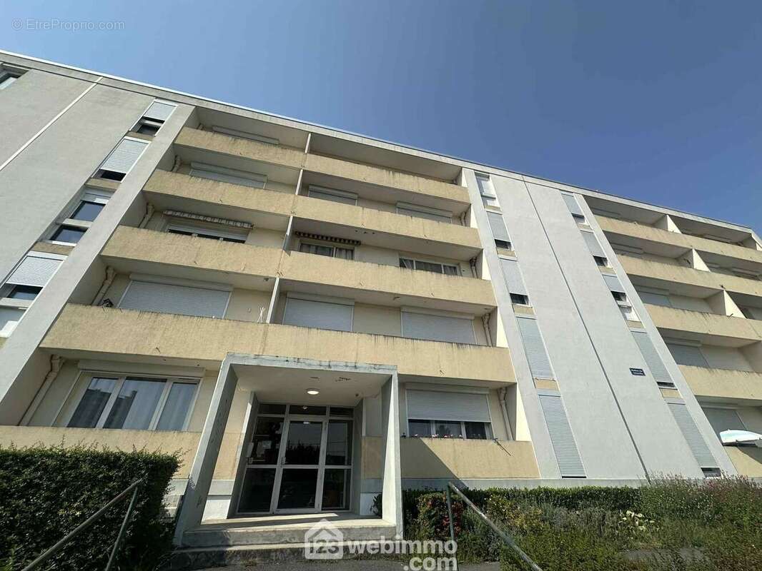 Dans un immeuble sécurisé et ... - Appartement à LAON