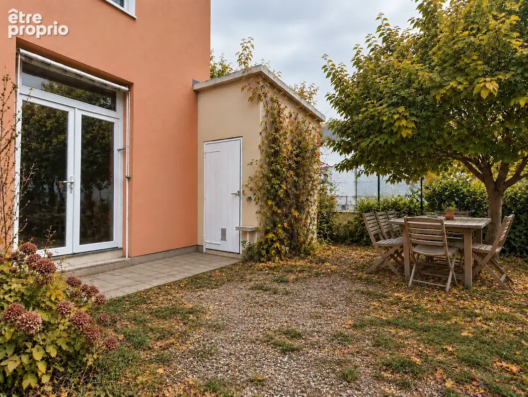Maison rénovée 3 chambres - proche du centre ville - BOURG EN BRESSE - photo 2
