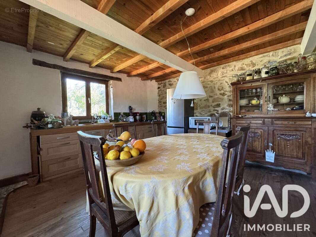 Maison 82 m² à Padern  - photo 8