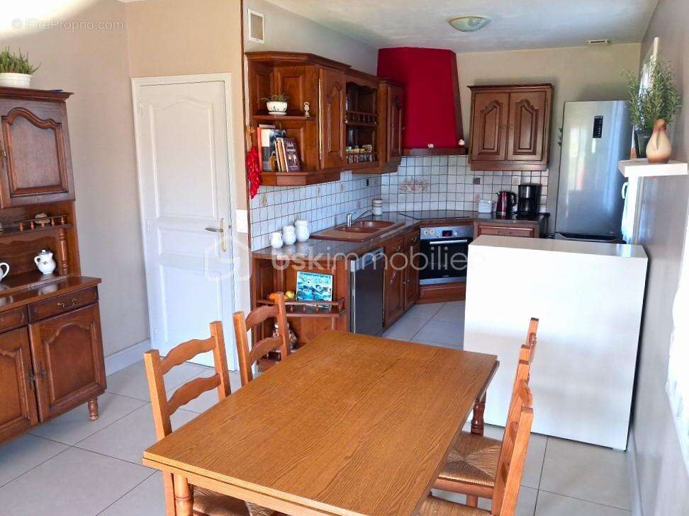 Maison avec une suite parentale, trois chambres et un sous-sol total - photo 7