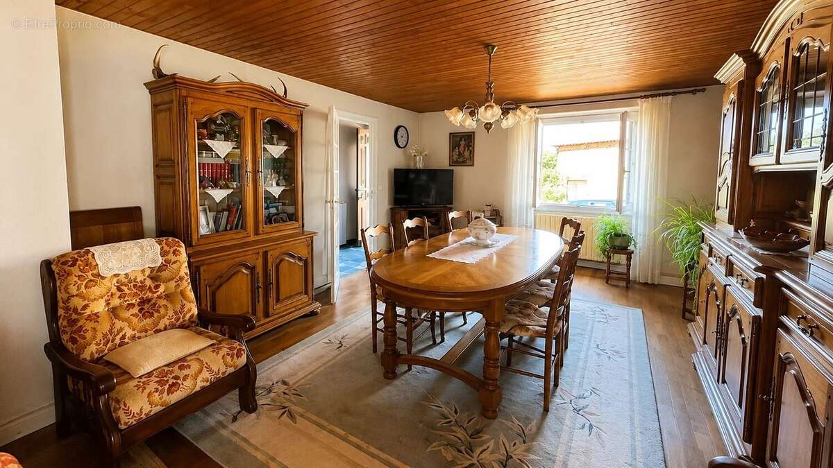Maison 75 m² à Jumilhac-Le-Grand  - photo 5