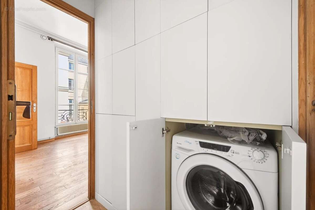 Appartement à PARIS-3E