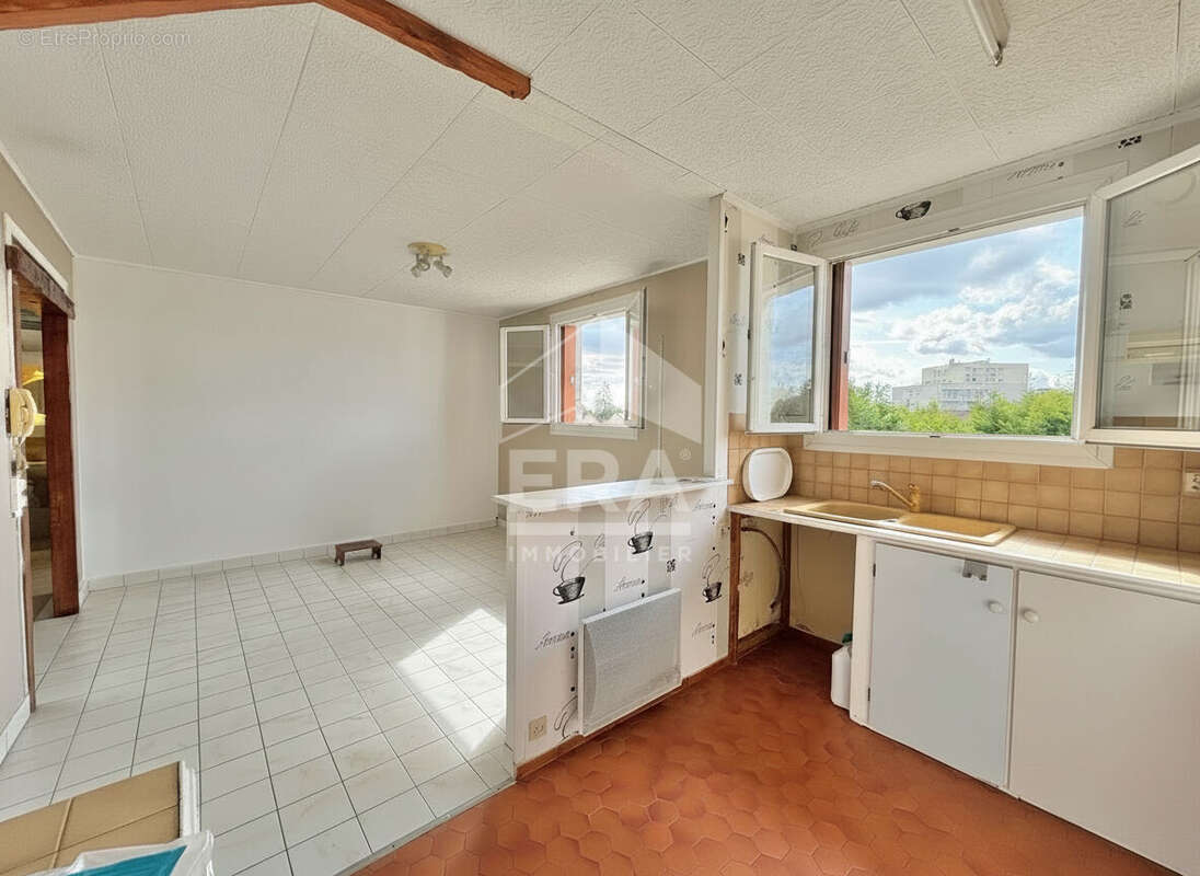 Appartement à PONTAULT-COMBAULT