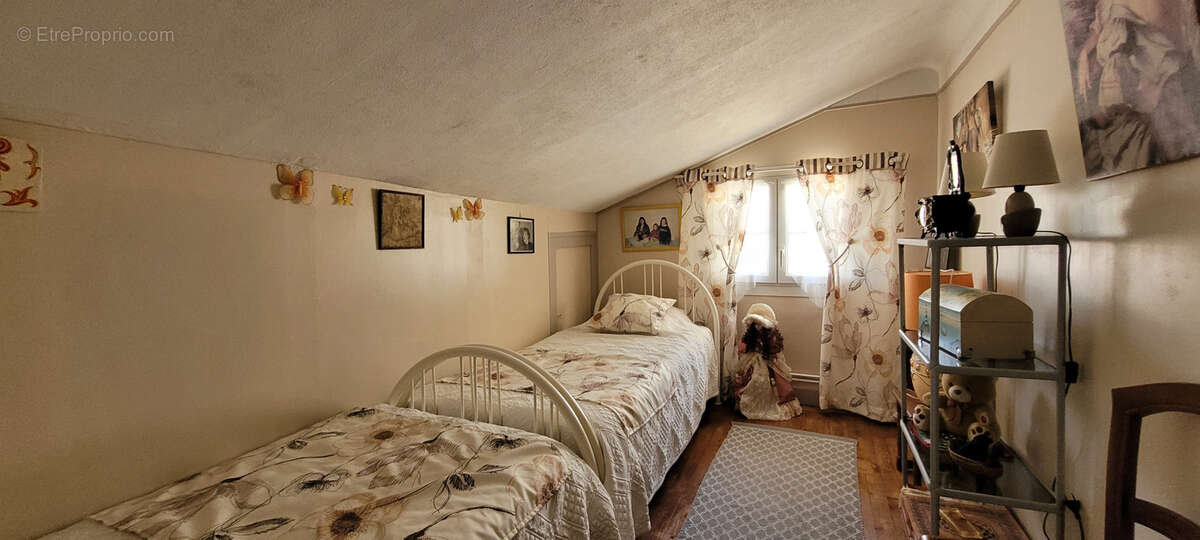 Maison à CHAMPIGNY-SUR-VEUDE