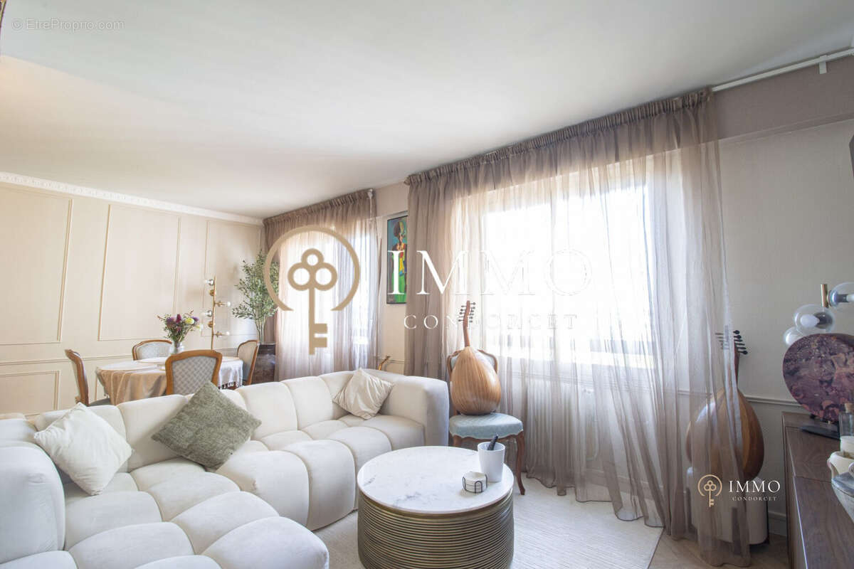 Appartement à L&#039;HAY-LES-ROSES