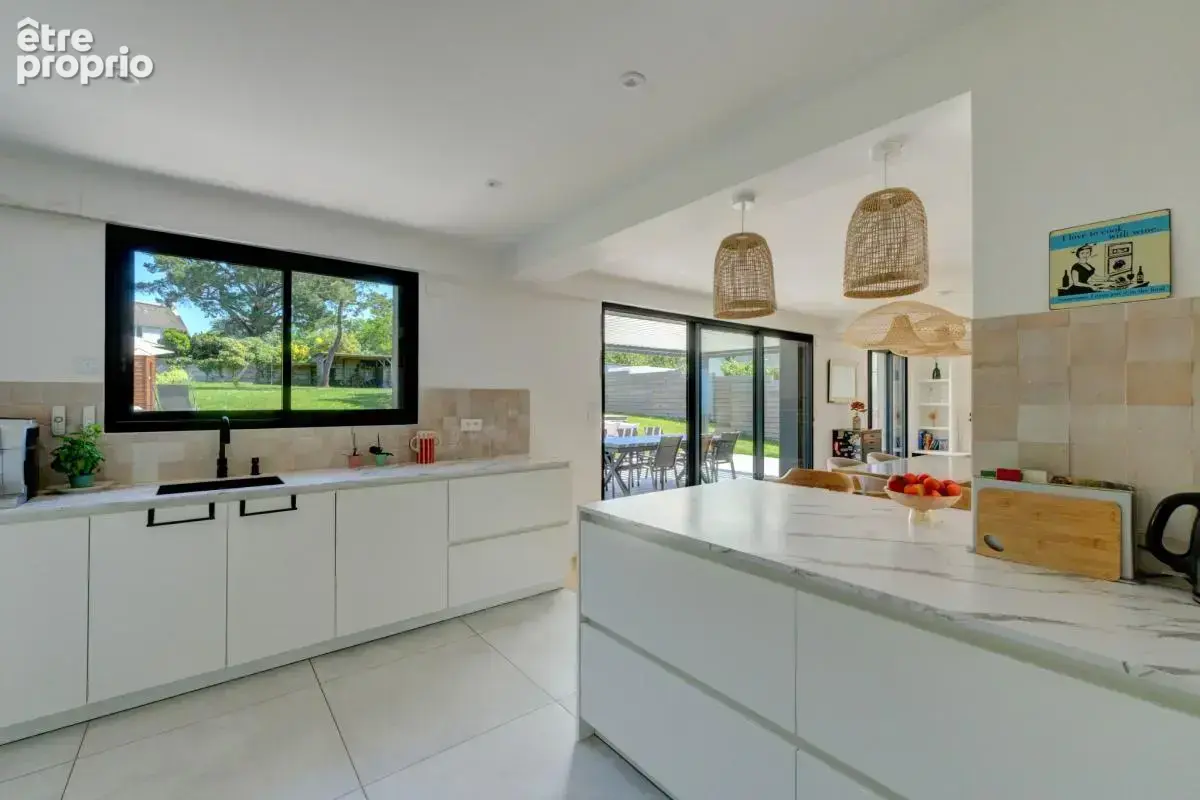 Propriete d'exception 218 m2 sur jardin de 1 500 m2 - photo 6