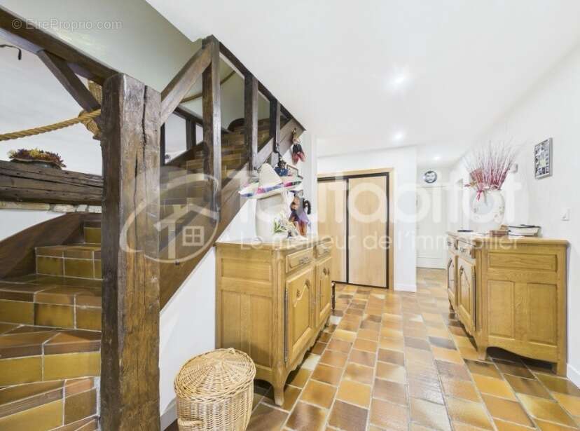 Maison à PRIX-LES-MEZIERES