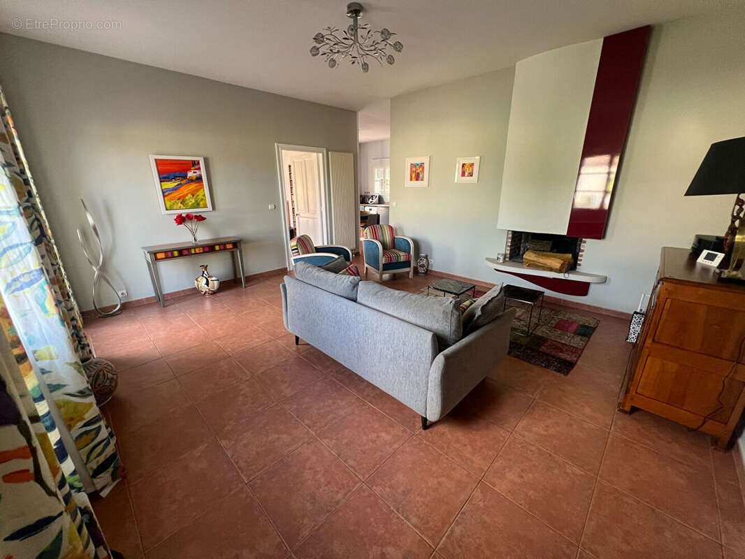 Maison à GRATENTOUR