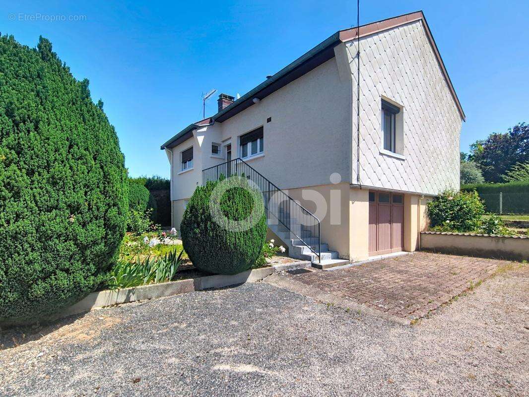 Maison à DOULAINCOURT-SAUCOURT