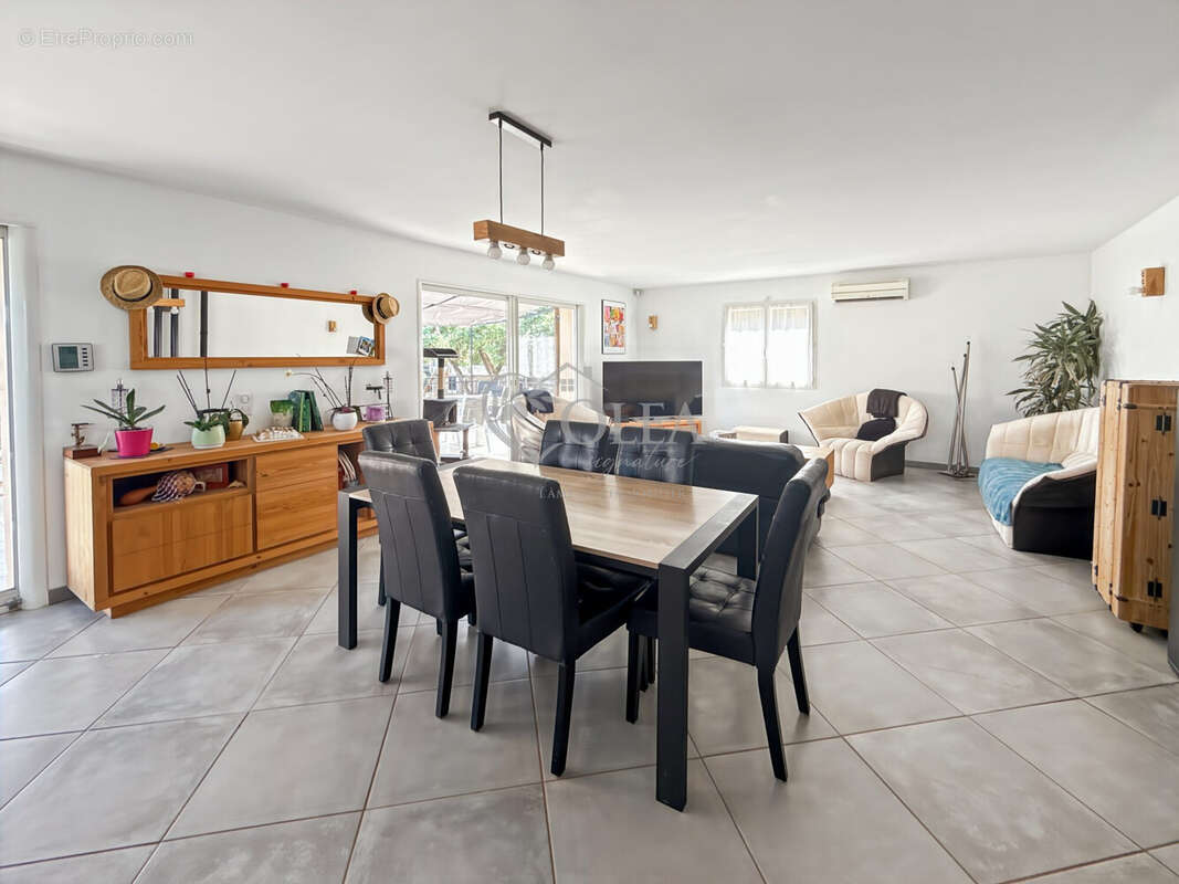 Maison 145 m² à Saint-Maximin  - photo 4