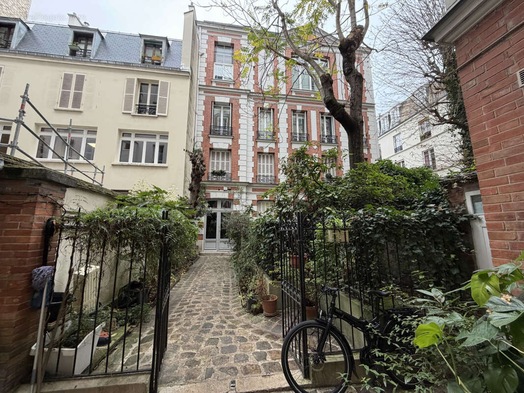 Appartement à PARIS-6E