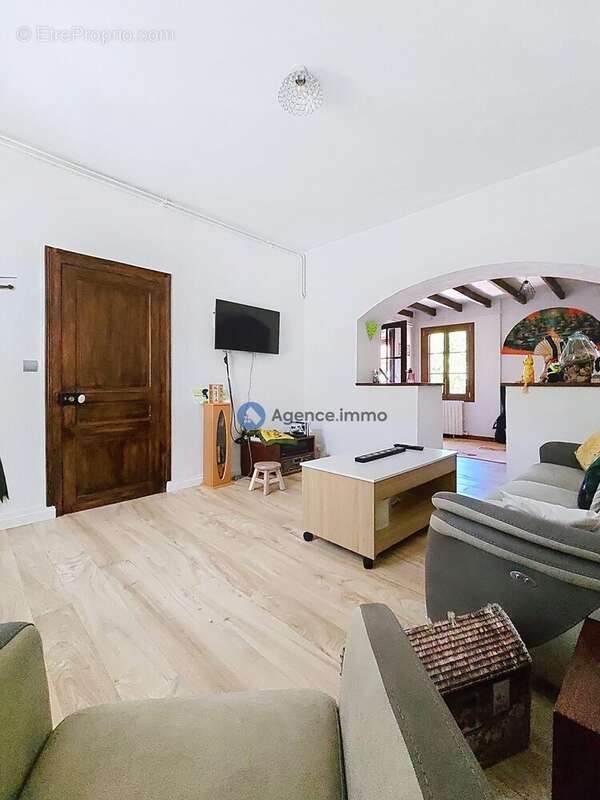 Maison à SOUVIGNE