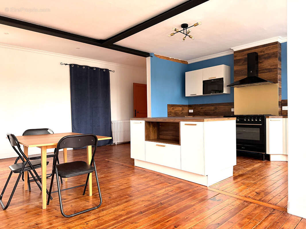Maison à LA FEUILLIE