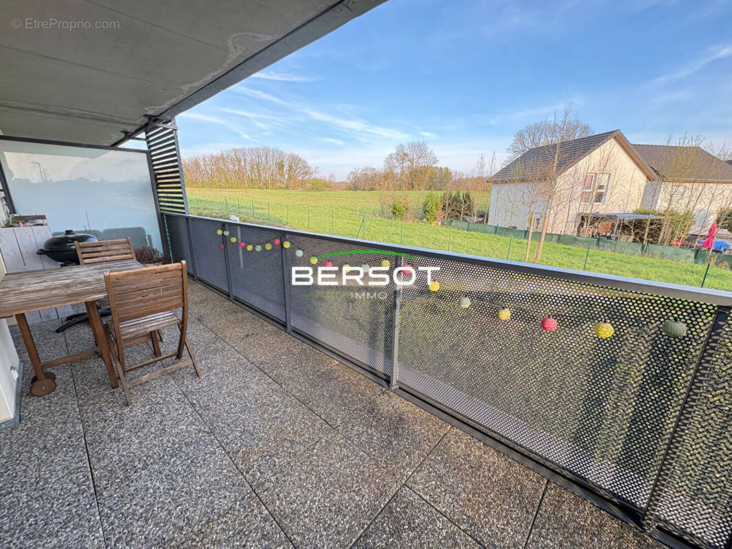 Appartement à SERRE-LES-SAPINS