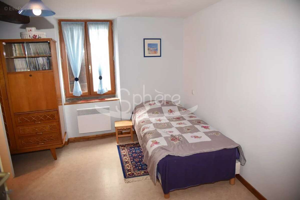 Maison à CONILHAC-DE-LA-MONTAGNE