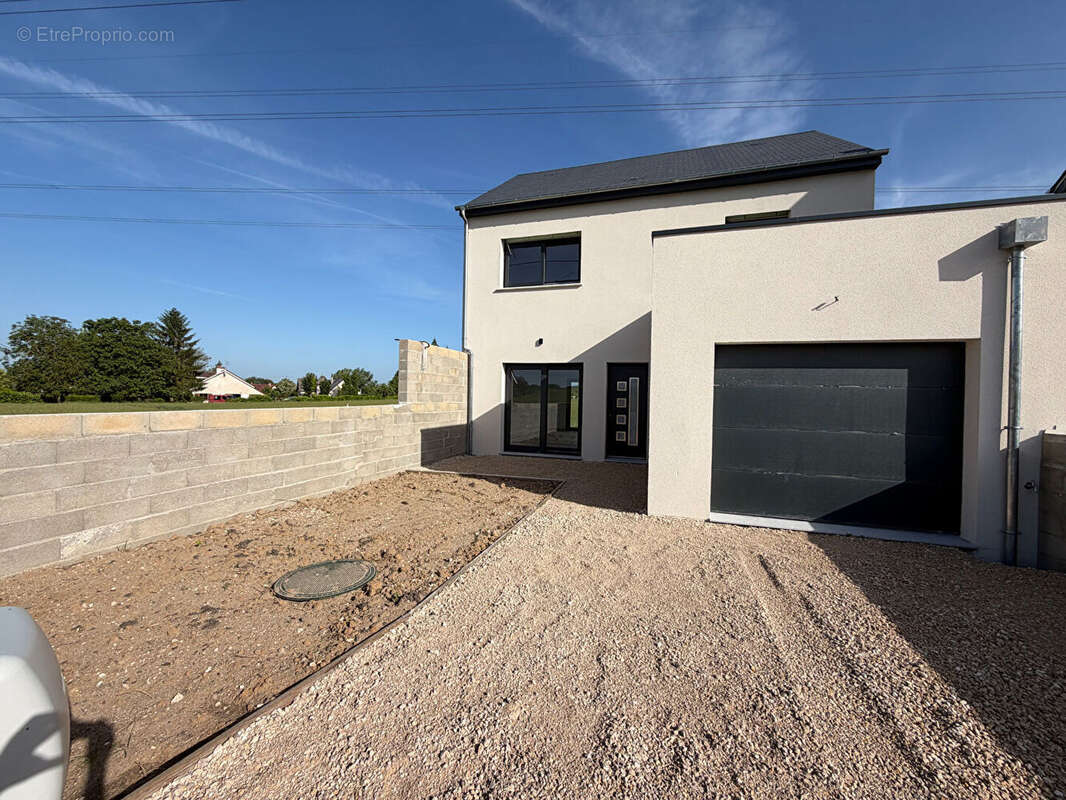 Maison à CHAINGY