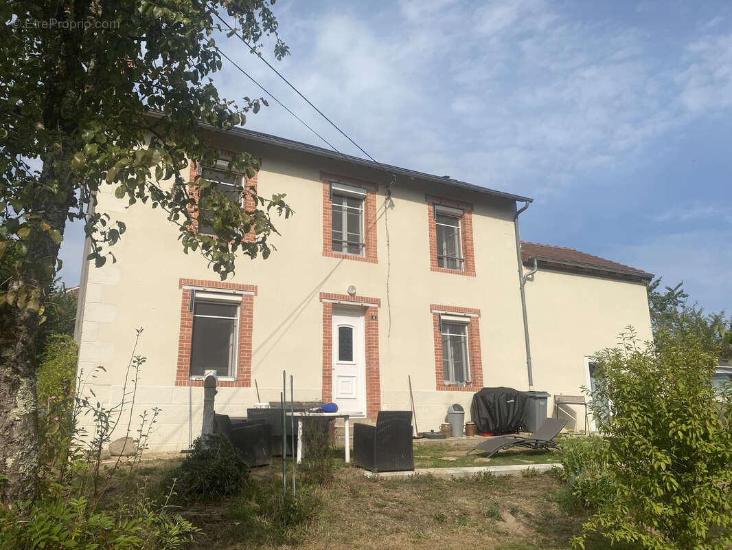 Maison à DROUX