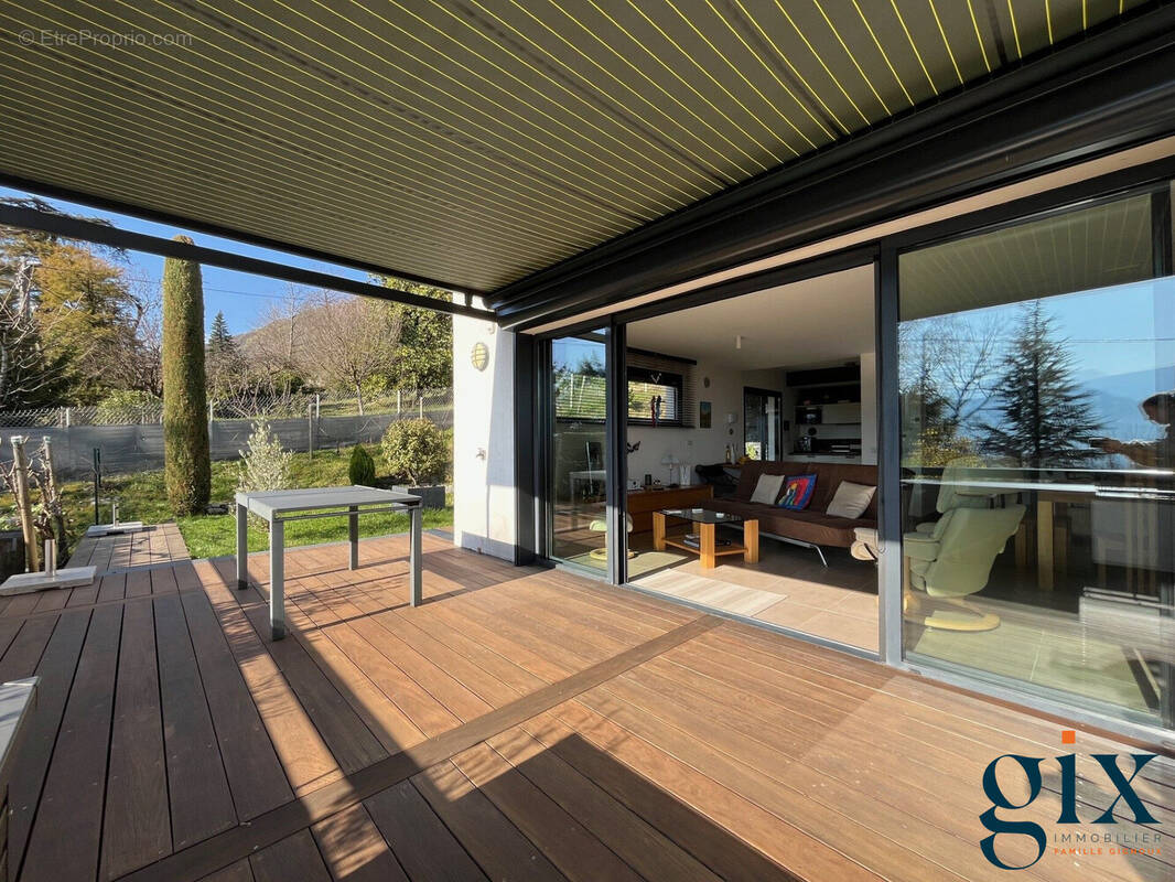 Appartement à LA TRONCHE