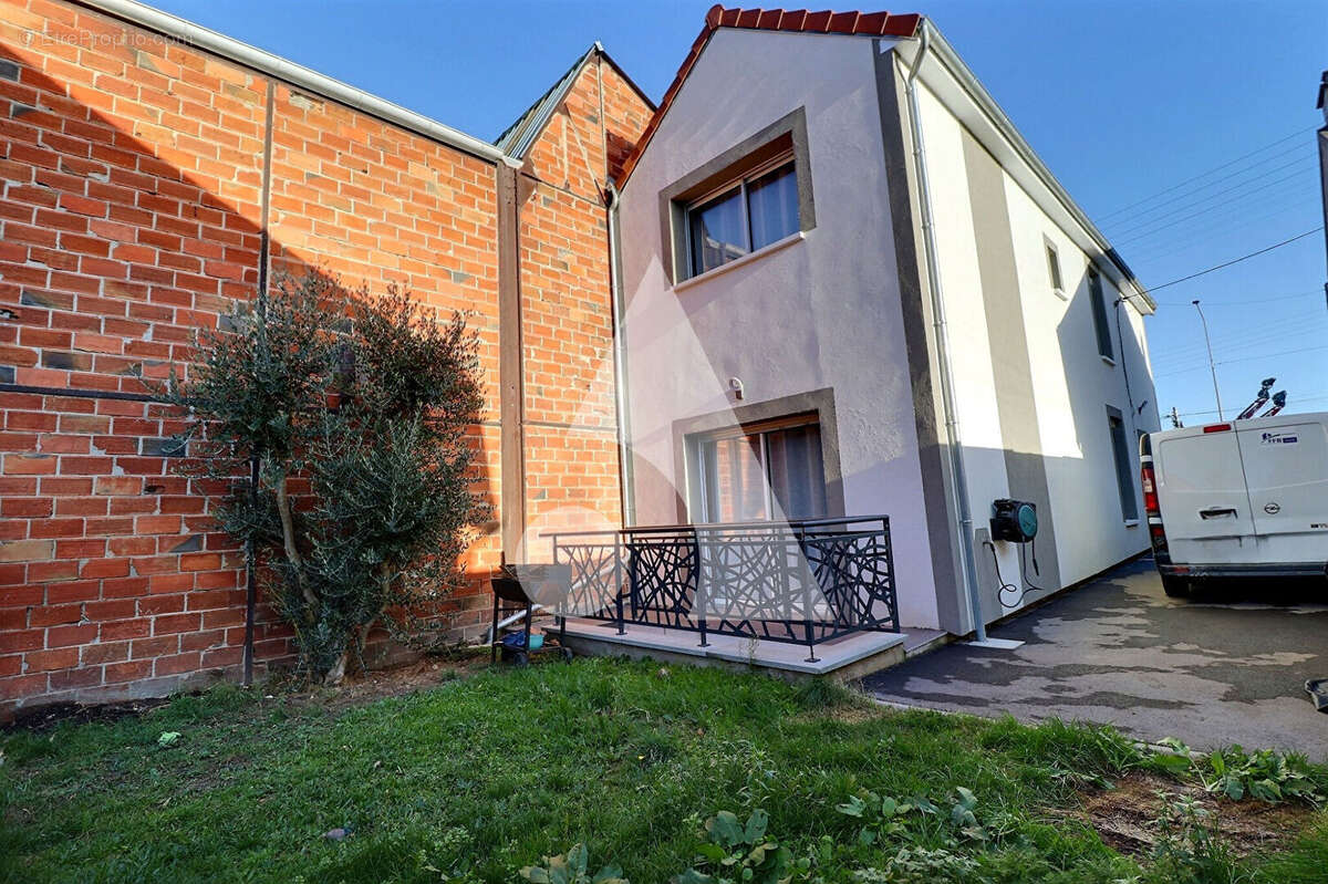 Maison à PIERRELAYE