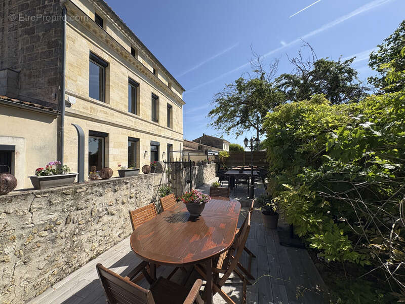 Maison à PAUILLAC